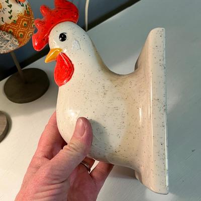 Lot 96 Rooster decor