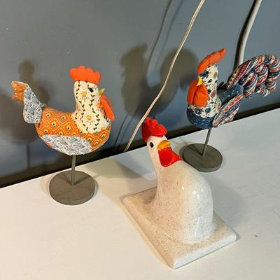 Lot 96 Rooster decor