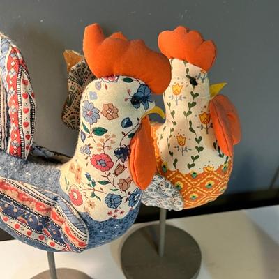 Lot 96 Rooster decor