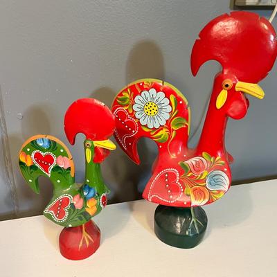 Lot 100 South American Chicken set