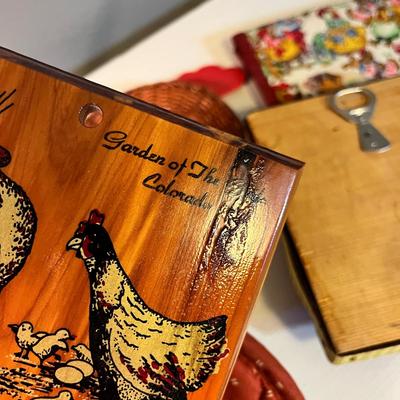 Lot 102 Chicken decor