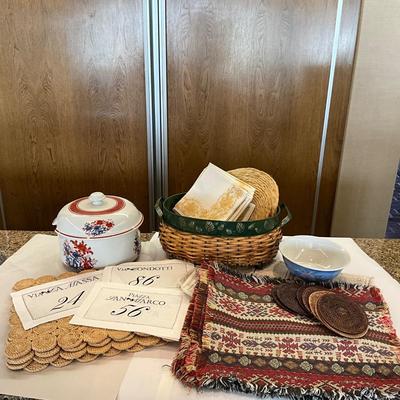 K1043 Vintage Placemat / Coasters/ Decorative Basket NARA Porcelain Tureen