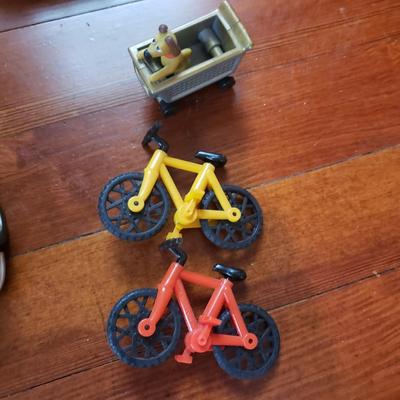 Chevron Cars, Green Toys and More! (B2-KD)