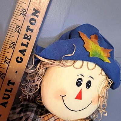 Lot 112 Fall decor