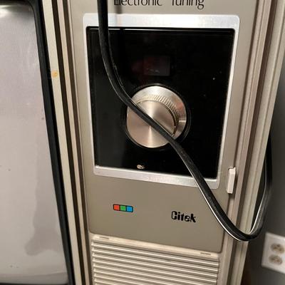 Lot 121 Vintage electronics