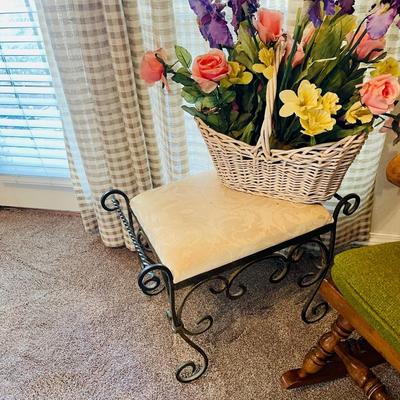 Green Rocker Lot