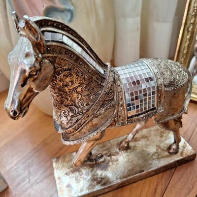 Metal Horse w/ Mirrored Sadle