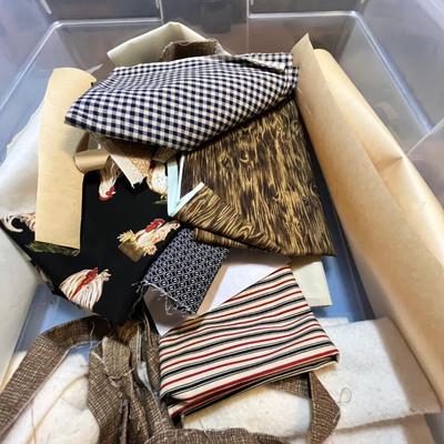 Lot 128 2 totes of quilting items