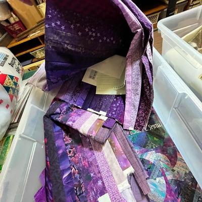 Lot 128 2 totes of quilting items
