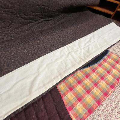 Lot 130 Norman Rockwell Quilt displays