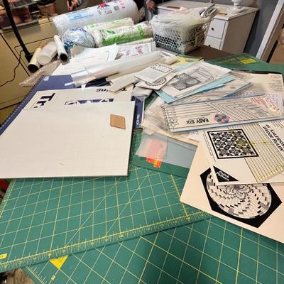 Lot 132 Sewing items