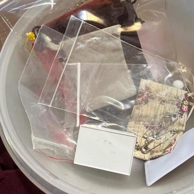 Lot 136 tub of misc