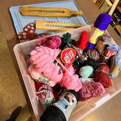 Lot 138 Tub of yarn