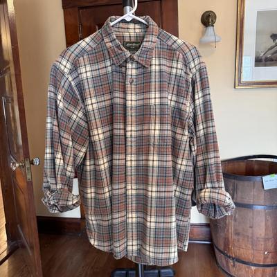 Abercrombie & Fitch, Eddie Bauer, and Other Men’s Flannels - Size Large (B3-DZ)