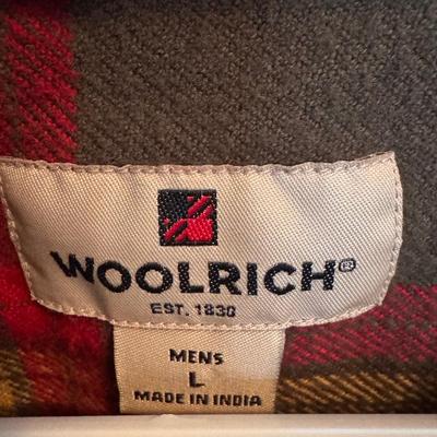 Abercrombie & Fitch, Eddie Bauer, and Other Men’s Flannels - Size Large (B3-DZ)