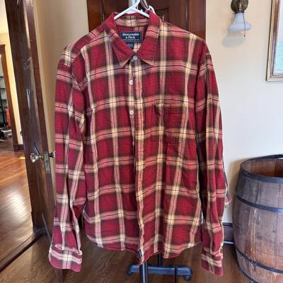 Abercrombie & Fitch, Eddie Bauer, and Other Men’s Flannels - Size Large (B3-DZ)