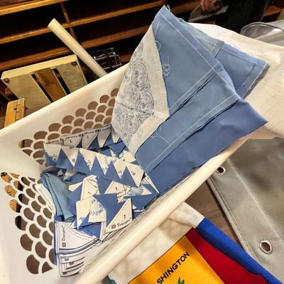 Lot 140 sewing items