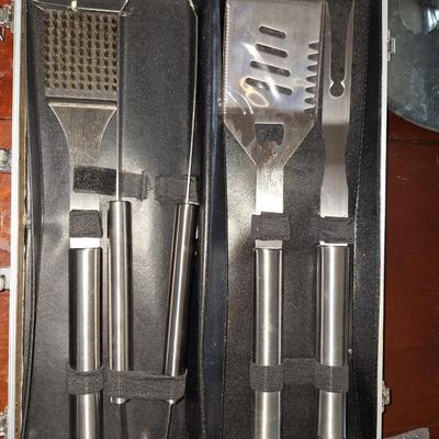 Grilling set with case