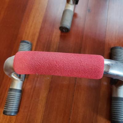 Hand Strengthening Grips, Push Up Bars and Dumbells (B2-KD)
