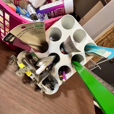 Lot 149 tub of supplies