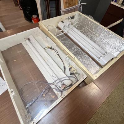 Lot 150 Light boxes