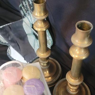 Vintage mirrored wall shelf, brass, candles