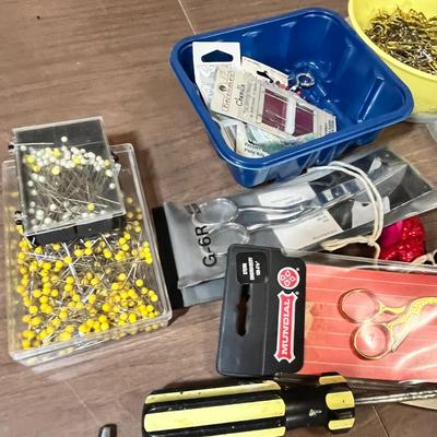 Lot 160 More office supplies