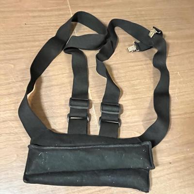 Lot 161 weighted back brace