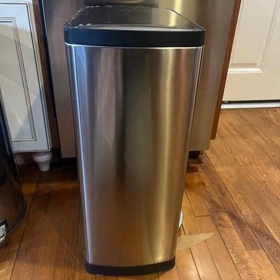 Two Stainless Steel Garbage Bins, incl. Simple Human (K-MG)