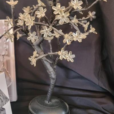 Dublin NIB Carafe, candle lamp, tree