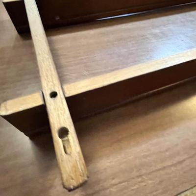 Lot 171 Wall plate racks