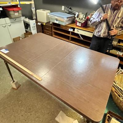 Lot 172 Vintage table