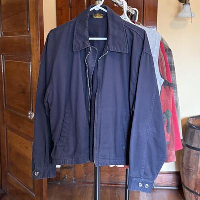 Size L Men’s Coats + Vests by Brooks Brothers, Banana Republic, & More (B3-DZ)