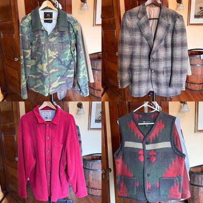 Size L Men’s Coats + Vests by Brooks Brothers, Banana Republic, & More (B3-DZ)