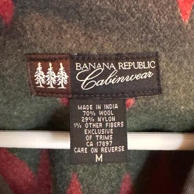 Size L Men’s Coats + Vests by Brooks Brothers, Banana Republic, & More (B3-DZ)
