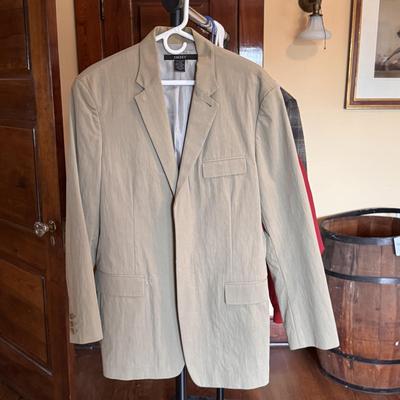 Size L Men’s Coats + Vests by Brooks Brothers, Banana Republic, & More (B3-DZ)