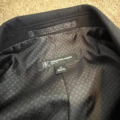 Lot 180 Men's Suits