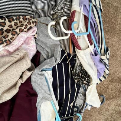 Lot 182 Women's Tops