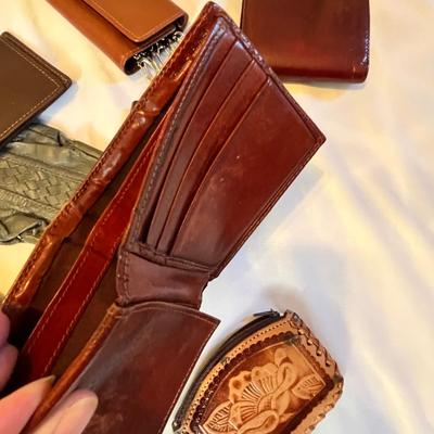Lot 200 Pocket purses