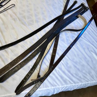 Lot 203 Men's belts