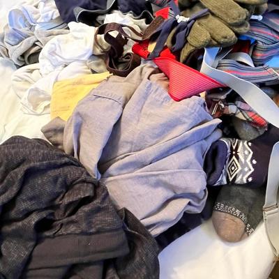 Lot 209 large lot of men's intimates