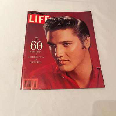 Elvis Memorabilia (D-MG)