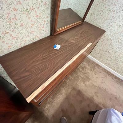 Lot 214 MCM Dresser w/ Mirror