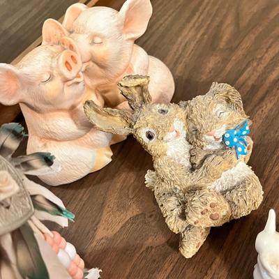 Lot 217 Animal couples decor