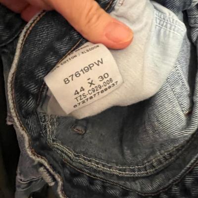 Lot 223 Men's Clothing