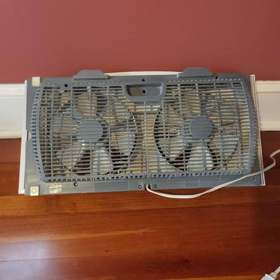Holmes Window Fan and Pelonis Heater (B2-KD)