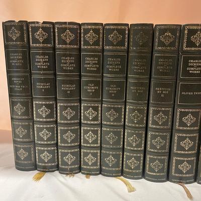 Charles Dickens Centennial Edition Book Set (D-MG)
