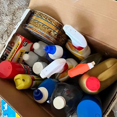 Lot 243 Lot of house hold items