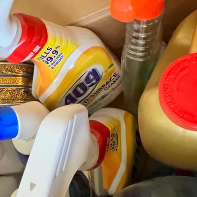 Lot 243 Lot of house hold items