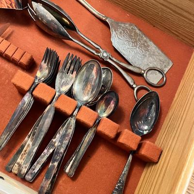 Lot 252 Silverplate collection